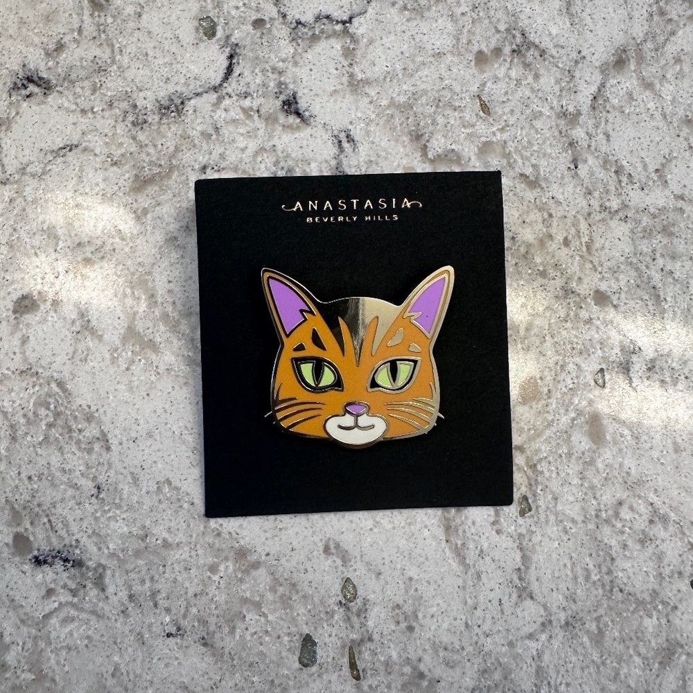 Anastasia Beverly Hills‎ Enamel Cat Pin